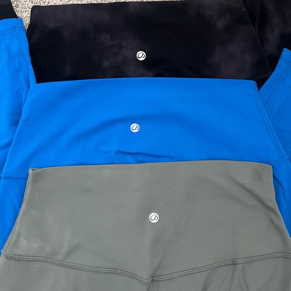 CRZ YOGA Butterluxe High Waisted Leggings (3) Sage Green, Blue & Black Tie Die - Picture 2 of 3